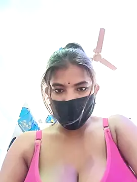 Hot radhaji online show from 12/04/25, 05:32