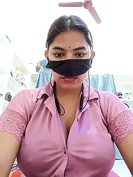 Hot radhaji online show from 03/10/26, 12:59