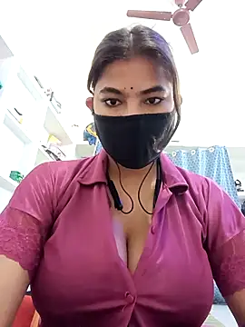 Hot radhaji online show from 03/28/26, 02:33