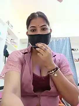 Hot radhaji online show from 05/11/26, 04:29