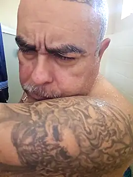 B1GLO online show from 11/14/25, 04:49