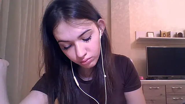 CeyaLier online show from 11/13/25, 05:12