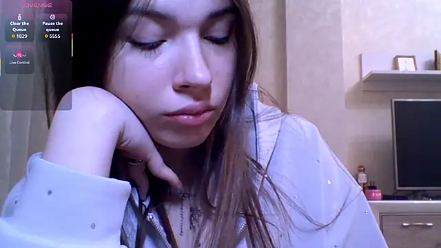 CeyaLier online show from 03/29/26, 06:19