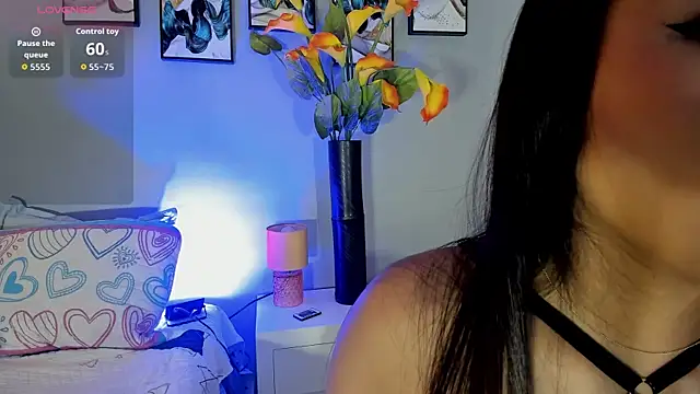 Jenn W online show from 10/18/25, 12:06