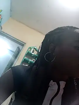 BeverlyMadison  online show from 11/25/25, 01:33