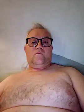 Snapshot of macdut67 chatting on 10/08/25, 08:34 macdut67 online show from 10/08/25, 08:34