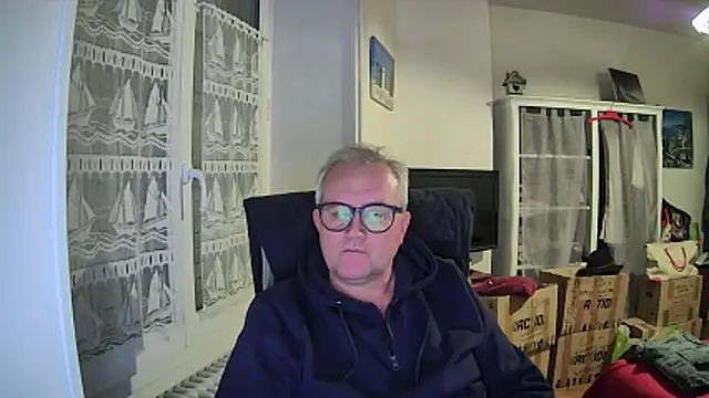 Snapshot of macdut67 chatting on 11/02/25, 05:15 macdut67 online show from 11/02/25, 05:15