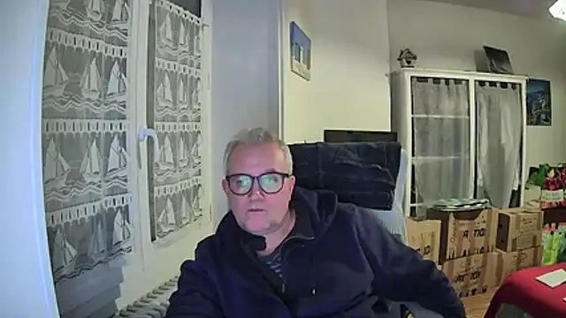 Snapshot of macdut67 chatting on 01/15/26, 01:32 macdut67 online show from 01/15/26, 01:32