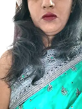 Snapshot of Janu-hasena chatting on 10/26/25, 12:49 Janu-hasena online show from 10/26/25, 12:49