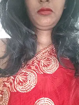 Snapshot of Janu-hasena chatting on 10/28/25, 04:09 Janu-hasena online show from 10/28/25, 04:09