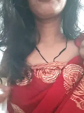 Snapshot of Janu-hasena chatting on 10/31/25, 11:44 Janu-hasena online show from 10/31/25, 11:44