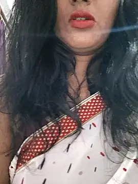 Snapshot of Janu-hasena chatting on 11/03/25, 04:58 Janu-hasena online show from 11/03/25, 04:58