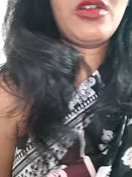 Snapshot of Janu-hasena chatting on 11/12/25, 06:03 Janu-hasena online show from 11/12/25, 06:03