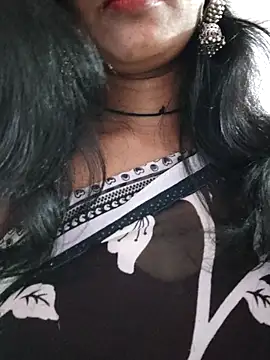 Snapshot of Janu-hasena chatting on 11/18/25, 05:28 Janu-hasena online show from 11/18/25, 05:28