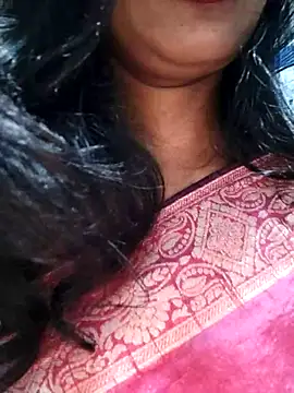 Snapshot of Janu-hasena chatting on 11/26/25, 03:35 Janu-hasena online show from 11/26/25, 03:35