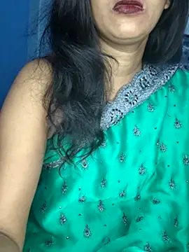 Snapshot of Janu-hasena chatting on 12/02/25, 03:12 Janu-hasena online show from 12/02/25, 03:12