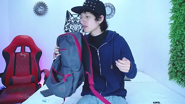 Emo Boy  online show from 11/12/25, 12:49