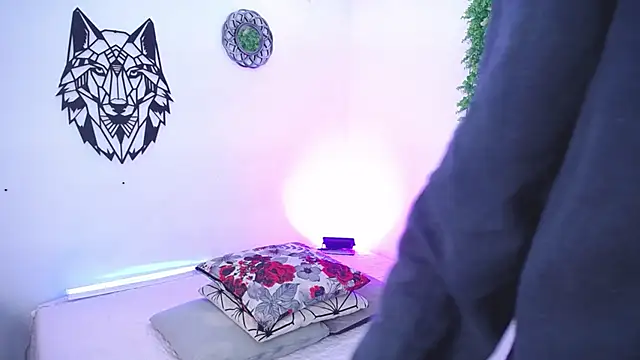 Emo Boy  online show from 11/30/25, 12:31