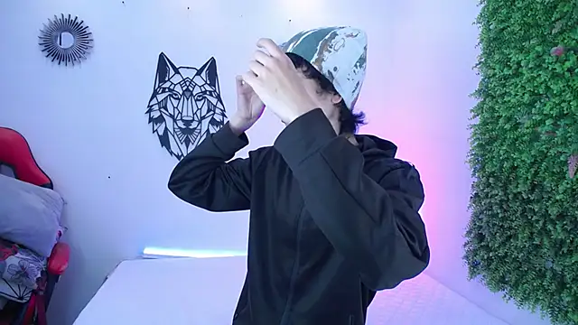 Emo Boy  online show from 12/03/25, 12:25