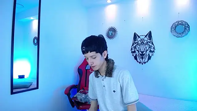 Emo Boy  online show from 01/08/26, 08:33