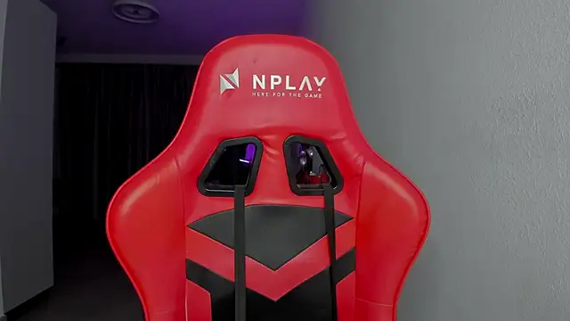 Snapshot of find0m_master chatting on 11/06/25, 10:21 find0m master online show from 11/06/25, 10:21