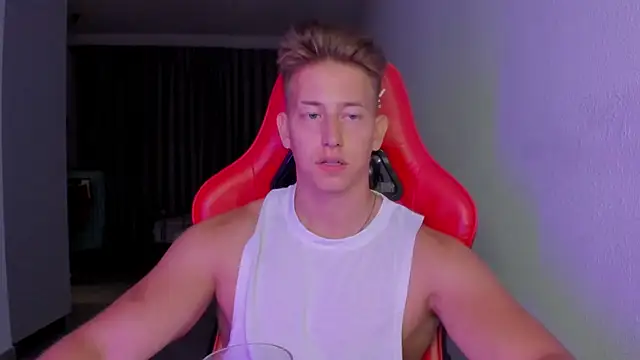 Snapshot of find0m_master chatting on 11/25/25, 07:25 find0m master online show from 11/25/25, 07:25