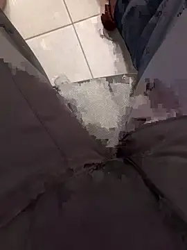 Snapshot of oralin chatting on 10/21/25, 06:41 oralin online show from 10/21/25, 06:41