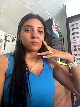 Snapshot of oralin chatting on 11/01/25, 01:24 oralin online show from 11/01/25, 01:24