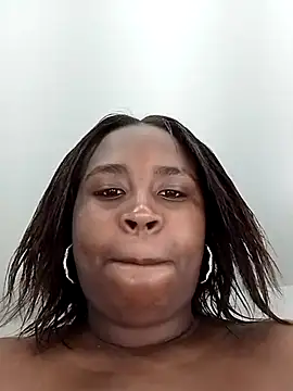 Snapshot of NaomiGrace_ chatting on 10/19/25, 11:22 NaomiGrace online show from 10/19/25, 11:22