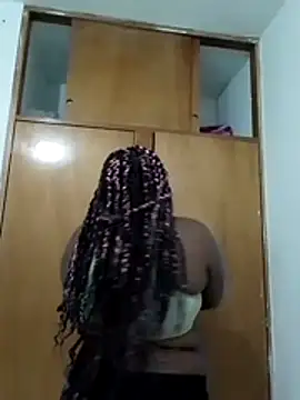 Snapshot of NaomiGrace_ chatting on 10/24/25, 10:55 NaomiGrace online show from 10/24/25, 10:55