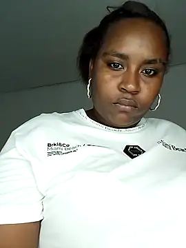 Snapshot of NaomiGrace_ chatting on 11/08/25, 11:10 NaomiGrace online show from 11/08/25, 11:10