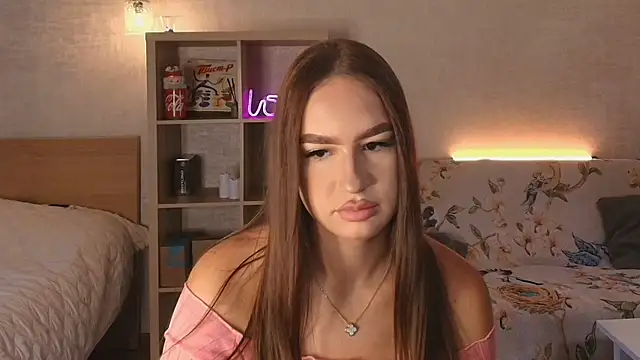 MayaGlow online show from 10/17/25, 10:51