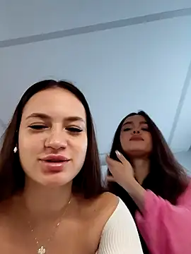 MayaGlow online show from 11/17/25, 05:35