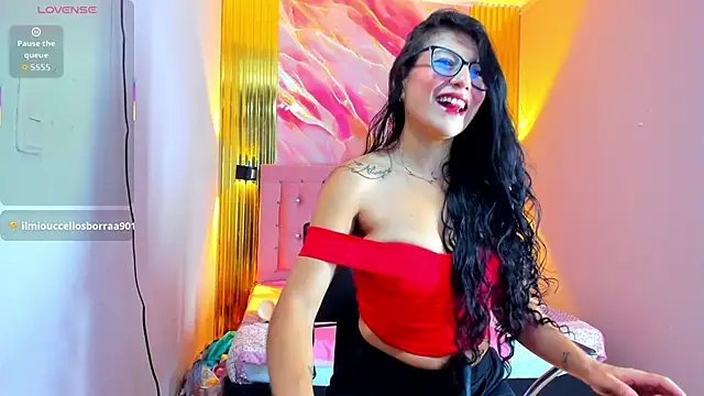 Snapshot of lilyan_milf chatting on 10/13/25, 11:32 lilyan milf online show from 10/13/25, 11:32