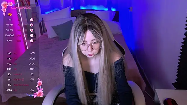 sofiisun online show from 11/15/25, 08:55