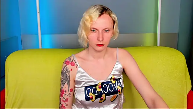 LikiLips online show from 05/08/26, 08:08