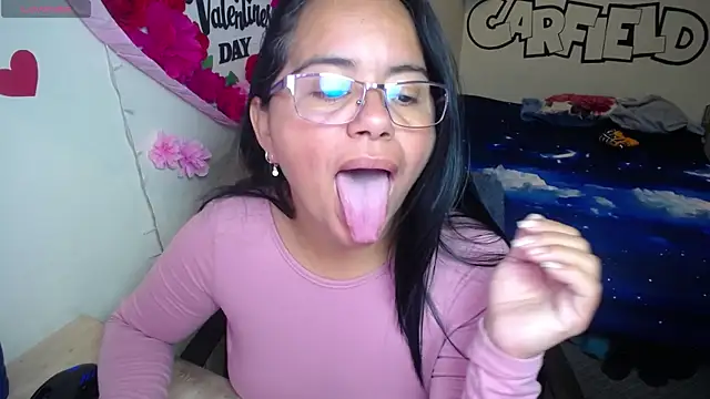 Miss  kendra  online show from 04/15/26, 02:13