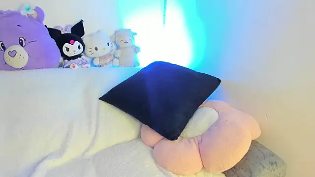 LucieAngels online show from 04/29/26, 10:08