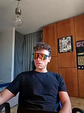 Kaeell online show from 10/16/25, 01:34