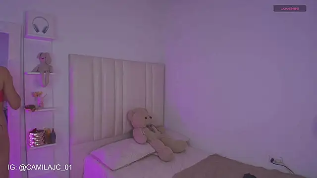 Snapshot of KIMMIE_01 chatting on 02/28/26, 03:57 KIMMIE 01 online show from 02/28/26, 03:57