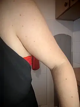 Snapshot of GeilesLuder36 chatting on 11/09/25, 08:01 GeilesLuder36 online show from 11/09/25, 08:01