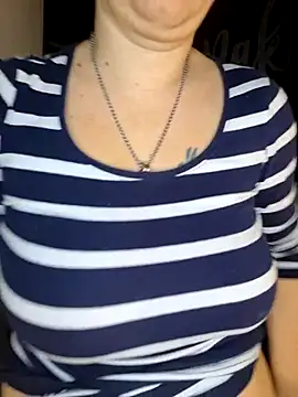 Snapshot of GeilesLuder36 chatting on 11/21/25, 06:17 GeilesLuder36 online show from 11/21/25, 06:17