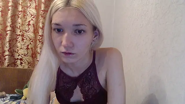 maybe doll online show from 11/27/25, 09:39