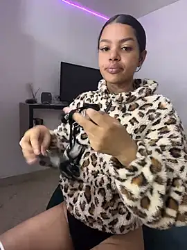 Snapshot of MeganHillss chatting on 02/19/26, 07:04 MeganHillss online show from 02/19/26, 07:04