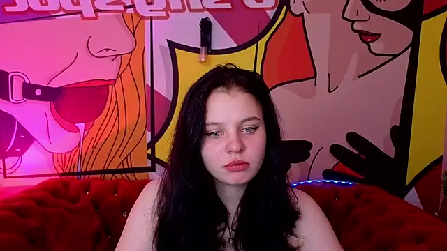 SnowWhiti online show from 11/16/25, 01:39