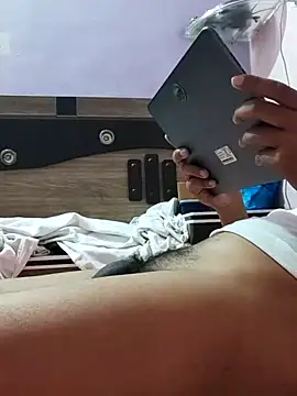 vickymtrb online show from 10/28/25, 07:27