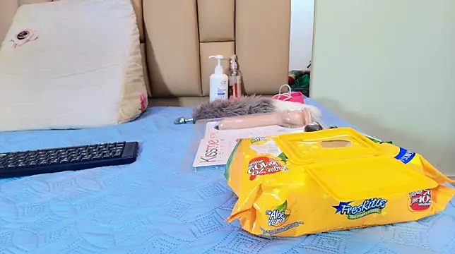 hannah teehn online show from 11/13/25, 07:13