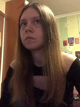 LunaVirelle online show from 11/23/25, 04:51