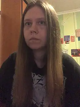 Snapshot of LunaVirelle chatting on 04/15/26, 08:09 LunaVirelle online show from 04/15/26, 08:09