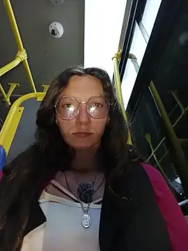 Lucy colee online show from 12/18/25, 02:06